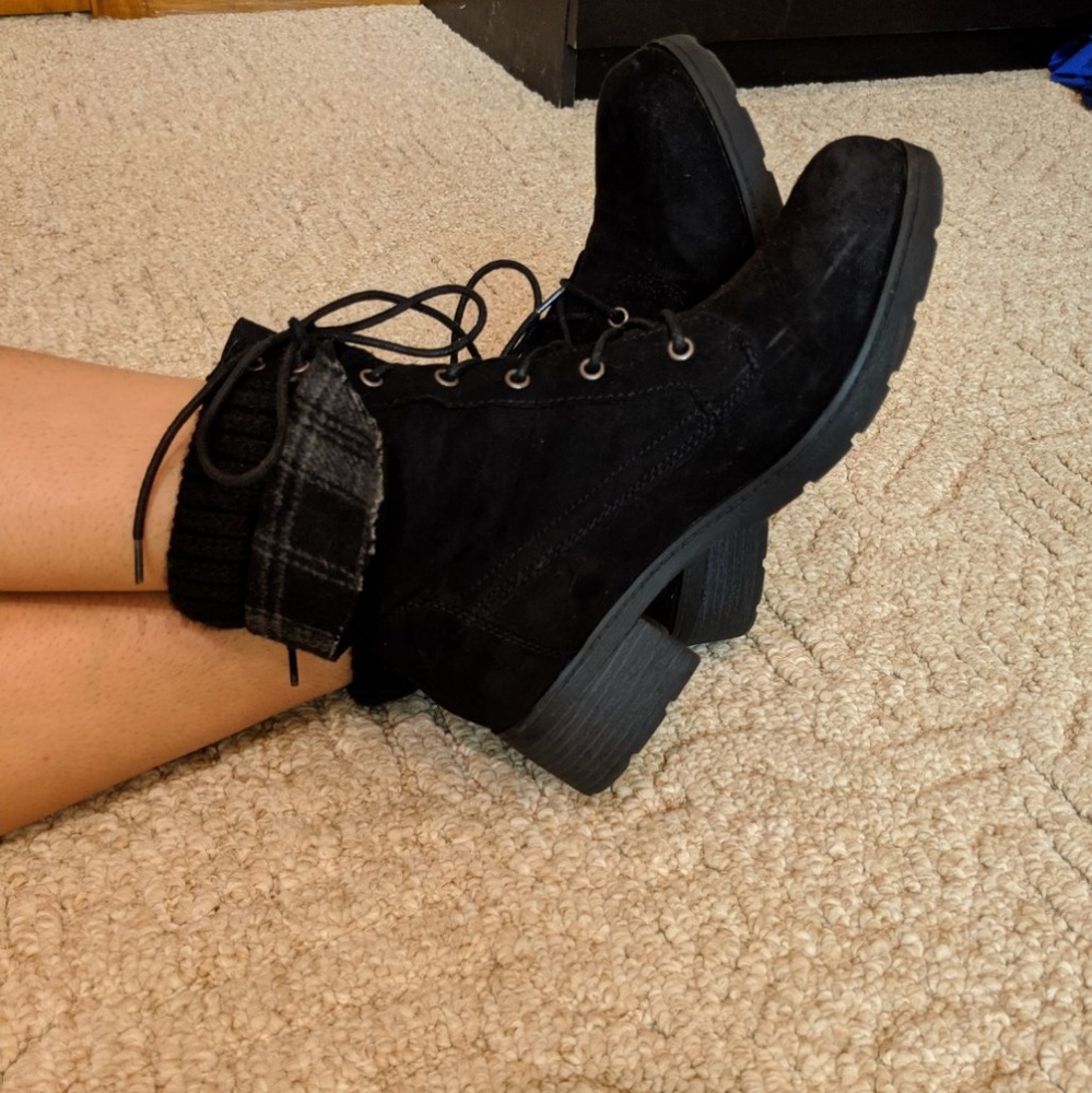 Combat boots